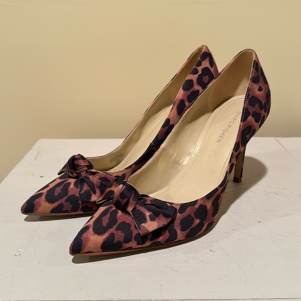 Marc fisher cheetah print bow heels